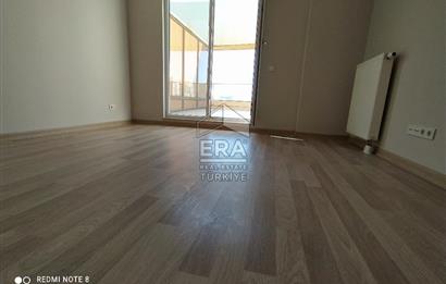 EVORA İSTANBUL TUZLA E PARSEL TERASLI,BALKONLU, DENİZ MANZARALI