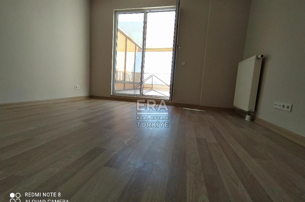 EVORA İSTANBUL TUZLA E PARSEL TERASLI,BALKONLU, DENİZ MANZARALI