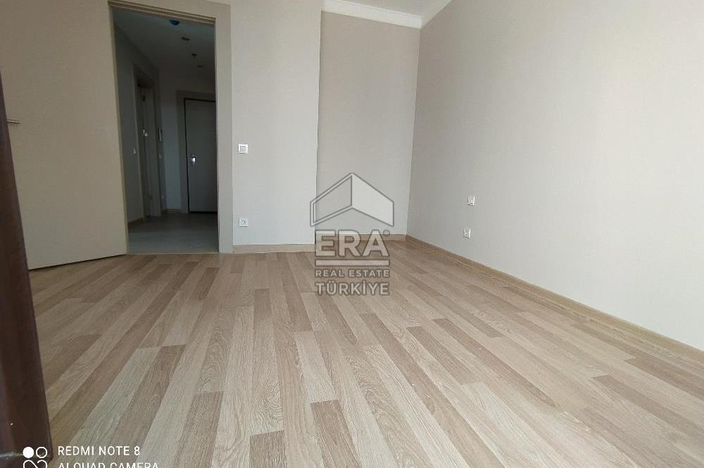 EVORA İSTANBUL TUZLA E PARSEL TERASLI,BALKONLU, DENİZ MANZARALI