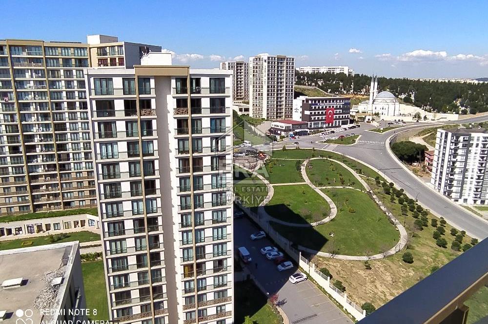 EVORA İSTANBUL TUZLA E PARSEL TERASLI,BALKONLU, DENİZ MANZARALI