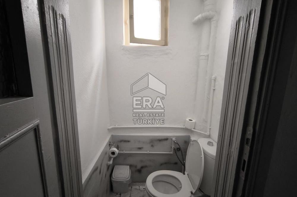 ERA KARAT-HIZIRTEPE'DE SATILIK BİNA 2 DAİRE, 1 DÜKKAN, 1 DEPO