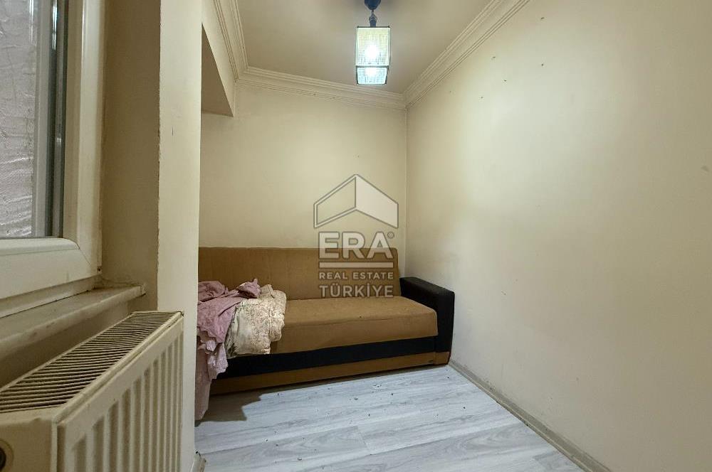 ÜSKÜDAR ZEYNEP KAMİL'DE SATILIK 2+1 DAİRE