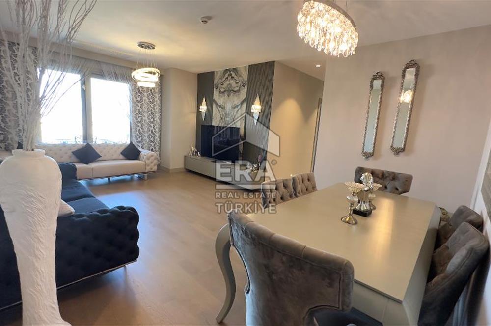 Livin İzmir’de Deniz Manzaralı 3+1 Satılık Daire