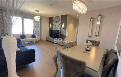 Livin İzmir’de Deniz Manzaralı 3+1 Satılık Daire