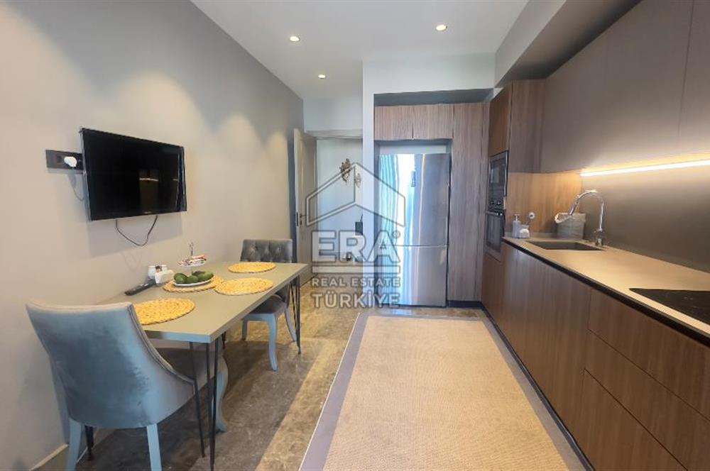 Livin İzmir’de Deniz Manzaralı 3+1 Satılık Daire