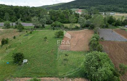 ERA KARAT PAMUKOVA KEMALİYE'DE KÖYE YAKIN 607,89 M2 TARLA