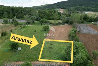 ERA KARAT PAMUKOVA KEMALİYE'DE KÖYE YAKIN 607,89 M2 TARLA