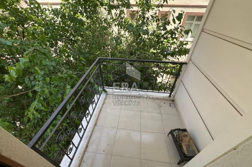 üSKÜDAR SATILIK 3+1 MERKEZDE GENİŞ DAİRE