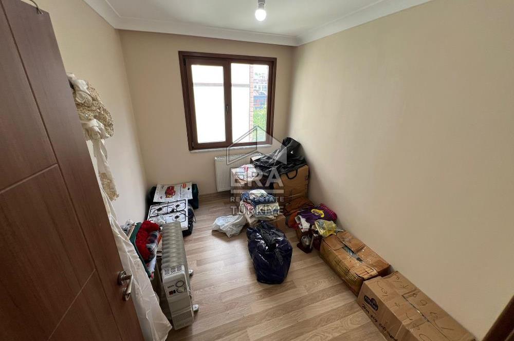 üSKÜDAR SATILIK 3+1 MERKEZDE GENİŞ DAİRE