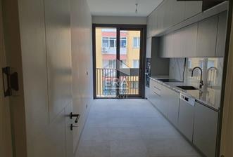 Üsküdar Barbaros Mah. Satılık 3+1 Net 130 m2 Daire