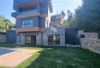 Havuzlu Orman Manzaralı 5+2 Kiralık Villa