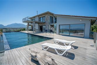 DATÇA KIZLANDA 3833 m² ARAZİ İÇİNDE SATILIK 3+2 VİLLA