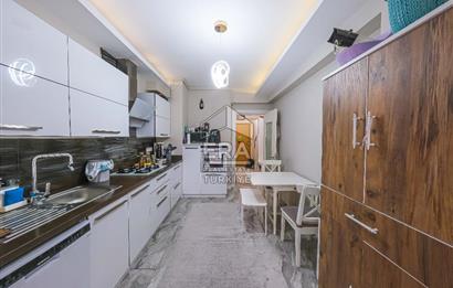 Aliağa Siteler Mahallesi Satılık 6+1 Bahçe Dubleks Daire