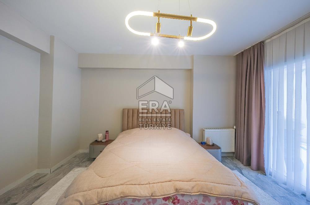 Aliağa Siteler Mahallesi Satılık 6+1 Bahçe Dubleks Daire