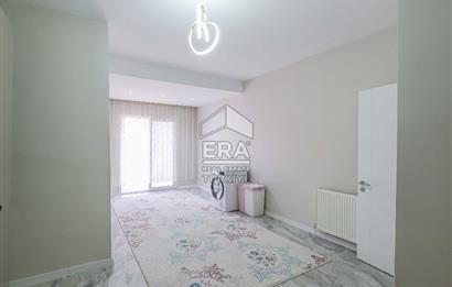 Aliağa Siteler Mahallesi Satılık 6+1 Bahçe Dubleks Daire