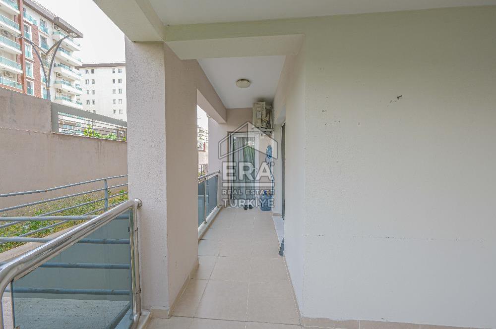 Aliağa Siteler Mahallesi Satılık 6+1 Bahçe Dubleks Daire