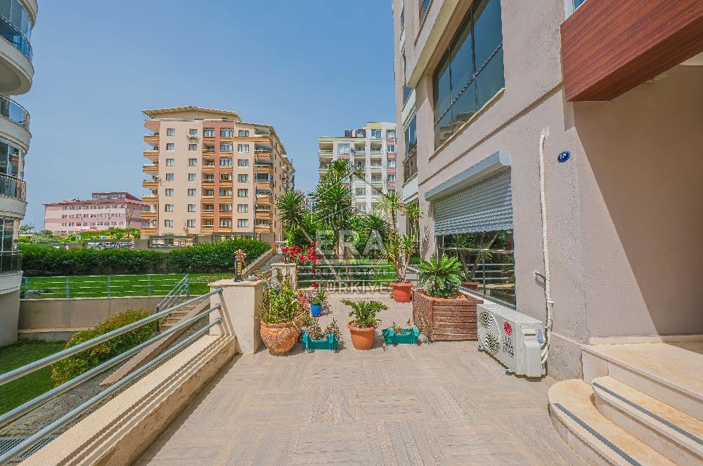 Aliağa Siteler Mahallesi Satılık 6+1 Bahçe Dubleks Daire