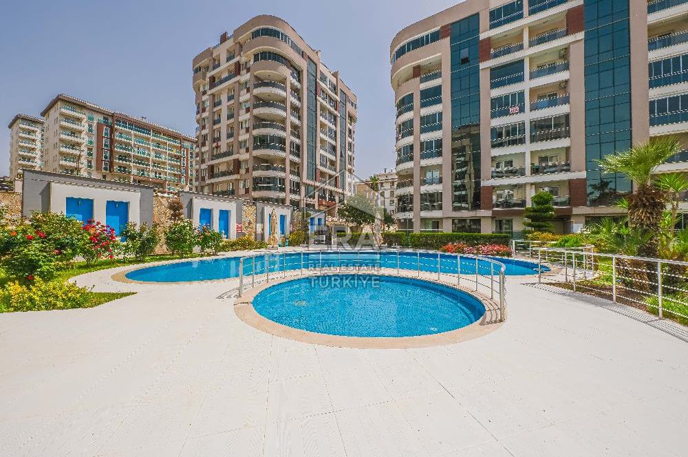 Aliağa Siteler Mahallesi Satılık 6+1 Bahçe Dubleks Daire