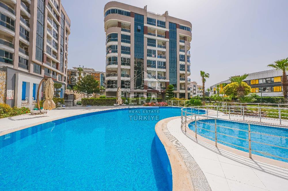 Aliağa Siteler Mahallesi Satılık 6+1 Bahçe Dubleks Daire