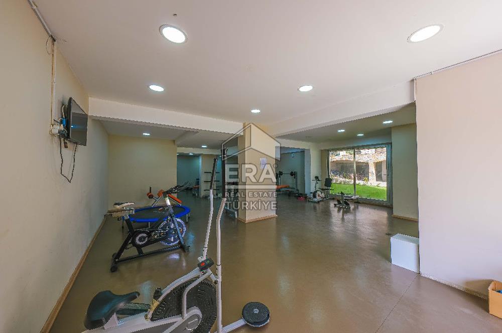 Aliağa Siteler Mahallesi Satılık 6+1 Bahçe Dubleks Daire
