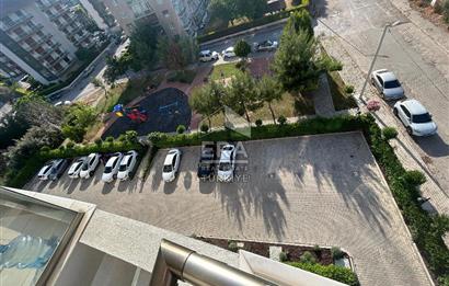 Bornova Narova 5  Sitesinde 2+1 Satılık Daire