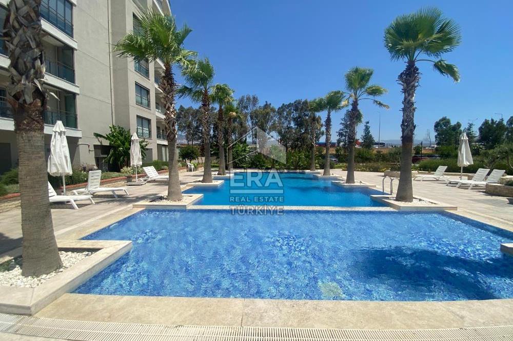 Bornova Narova 5  Sitesinde 2+1 Satılık Daire