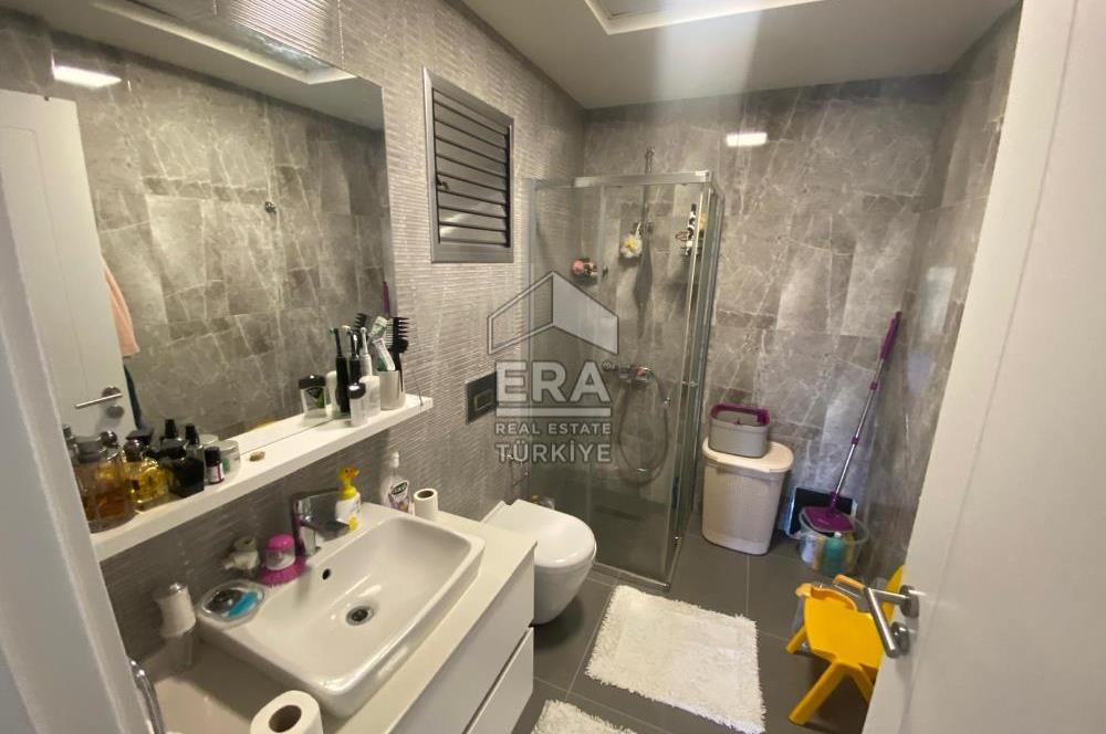 Bornova Narova 5  Sitesinde 2+1 Satılık Daire