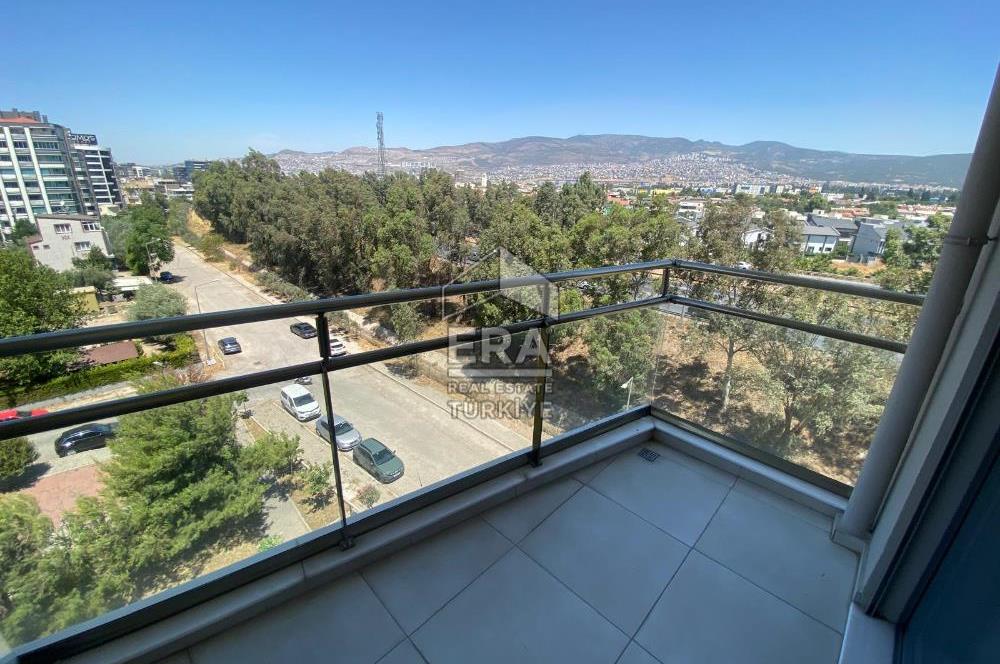 Bornova Narova 5  Sitesinde 2+1 Satılık Daire