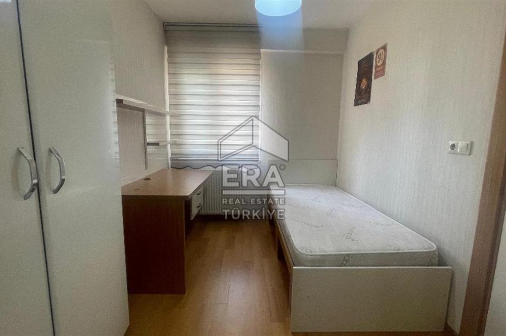 ERA KARAT SERDİVAN ÇAMLICA SİTESİNDE 2+1 SATILIK EŞYALI DAİRE