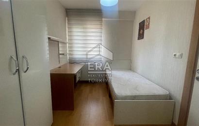 ERA KARAT SERDİVAN ÇAMLICA SİTESİNDE 2+1 SATILIK EŞYALI DAİRE
