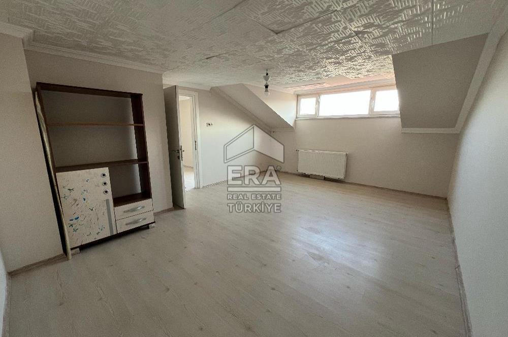 ERA KARAT SAKARYA ARABACIALANINDA 4+1 KİRALIK DUBLEX DAİRE