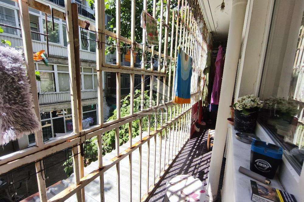 ÜSKÜDAR ZEYNEP KAMİL'DE CADDE ÜZERİ SATILIK 3+1 DAİRE