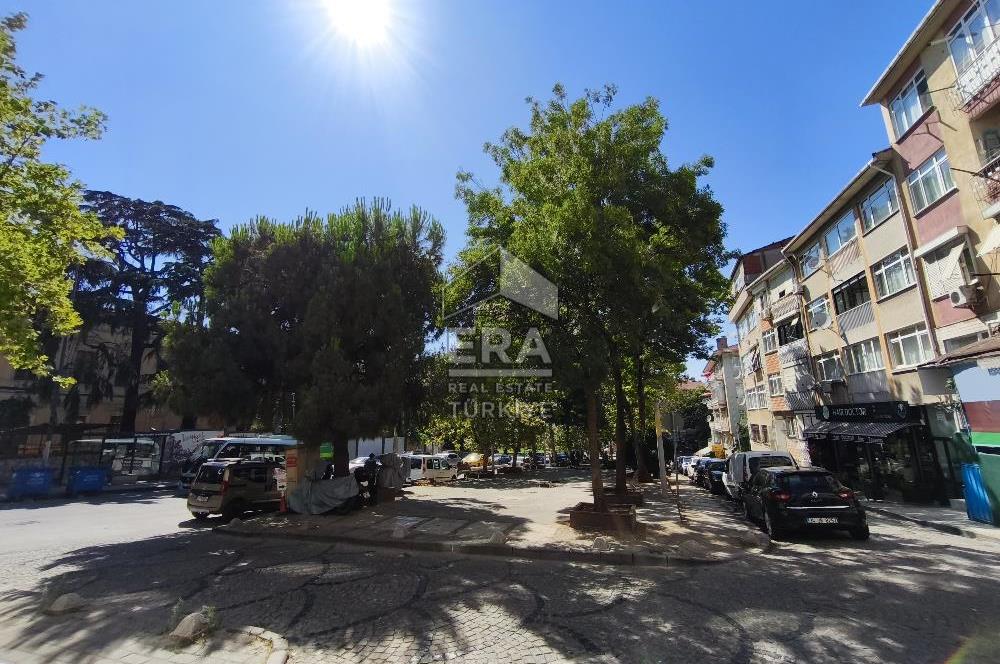 ÜSKÜDAR ZEYNEP KAMİL'DE CADDE ÜZERİ SATILIK 3+1 DAİRE