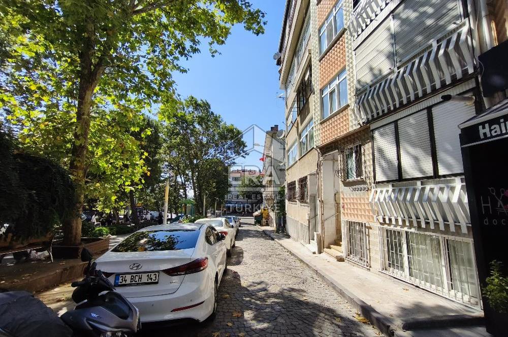 ÜSKÜDAR ZEYNEP KAMİL'DE CADDE ÜZERİ SATILIK 3+1 DAİRE