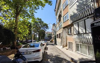 ÜSKÜDAR ZEYNEP KAMİL'DE CADDE ÜZERİ SATILIK 3+1 DAİRE