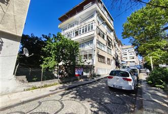 ÜSKÜDAR ZEYNEP KAMİL'DE CADDE ÜZERİ SATILIK 3+1 DAİRE
