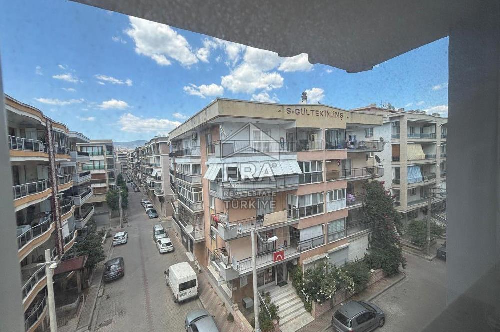 Karşıyaka Yalı Mahallesi 5+1 Kiralık Dubleks Daire
