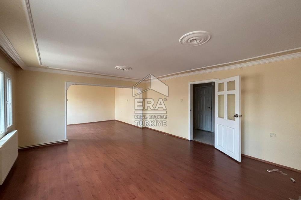 Karşıyaka Yalı Mahallesi 5+1 Kiralık Dubleks Daire