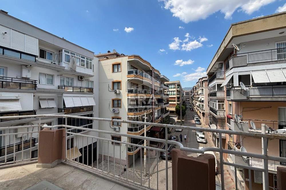 Karşıyaka Yalı Mahallesi 5+1 Kiralık Dubleks Daire