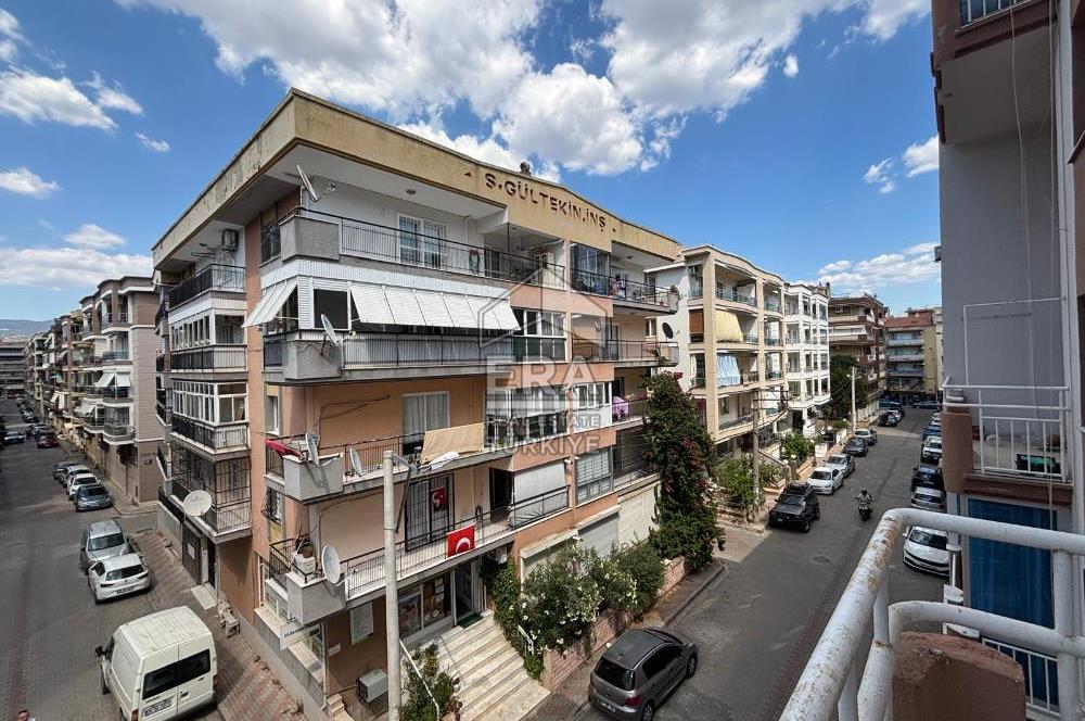 Karşıyaka Yalı Mahallesi 5+1 Kiralık Dubleks Daire