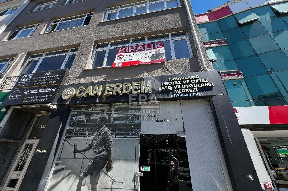 ÜSKÜDAR ALTUNİZADE'DE CADDE ÜZERİ 3+1 KİRALIK 