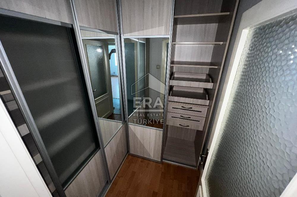 ÜSKÜDAR ALTUNİZADE'DE CADDE ÜZERİ 3+1 KİRALIK 