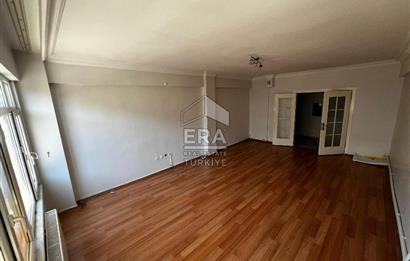 ÜSKÜDAR ALTUNİZADE'DE CADDE ÜZERİ 3+1 KİRALIK 