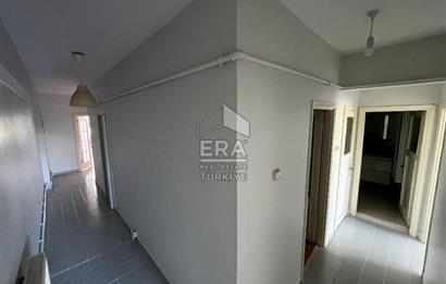 ÜSKÜDAR ALTUNİZADE'DE CADDE ÜZERİ 3+1 KİRALIK 