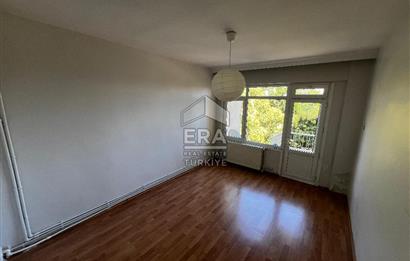 ÜSKÜDAR ALTUNİZADE'DE CADDE ÜZERİ 3+1 KİRALIK 