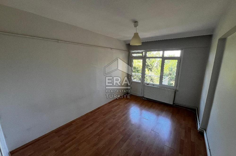ÜSKÜDAR ALTUNİZADE'DE CADDE ÜZERİ 3+1 KİRALIK 