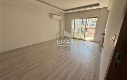 Bostanlı Merkezde 3+1 Satılık Daire