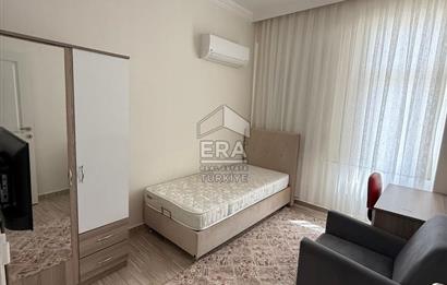 ÜNİVERSİTEYE&OTEL SERVİSLERİNE YÜRÜME MESAFESİ EŞYALI KIZ APARTI
