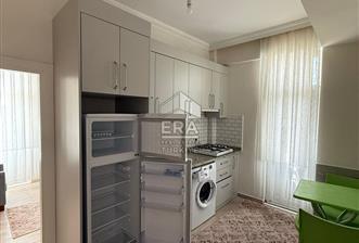 ÜNİVERSİTEYE&OTEL SERVİSLERİNE YÜRÜME MESAFESİ EŞYALI KIZ APARTI