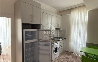 ÜNİVERSİTEYE&OTEL SERVİSLERİNE YÜRÜME MESAFESİ EŞYALI KIZ APARTI